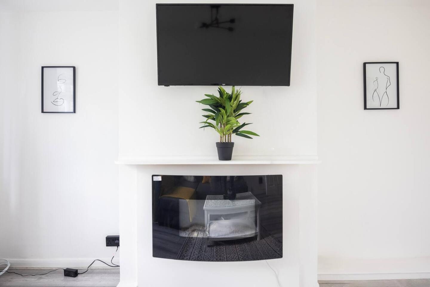 Holiday home Chic Urban Perfect For Groups Of Six! London