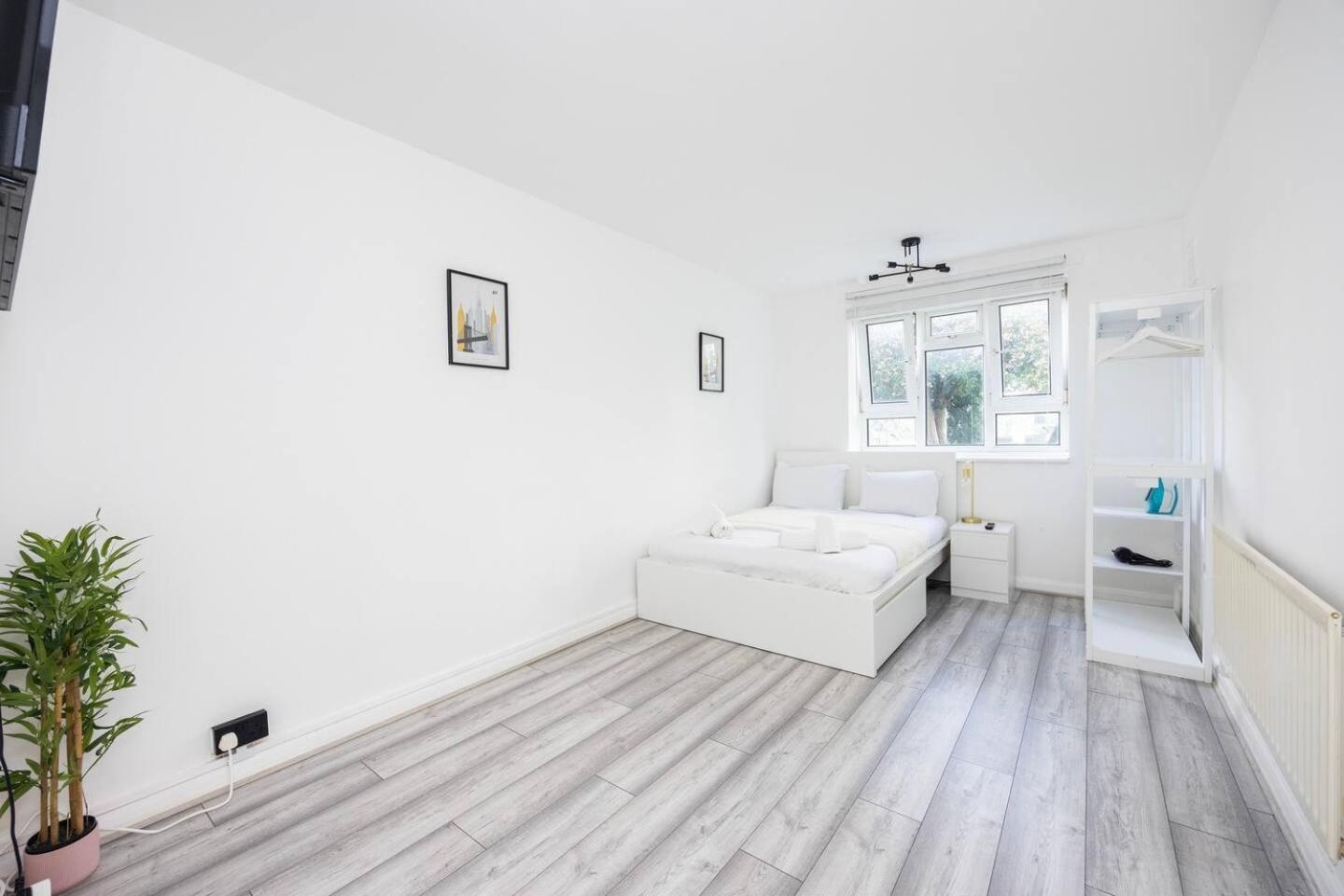 Chic Urban Perfect For Groups Of Six! * London